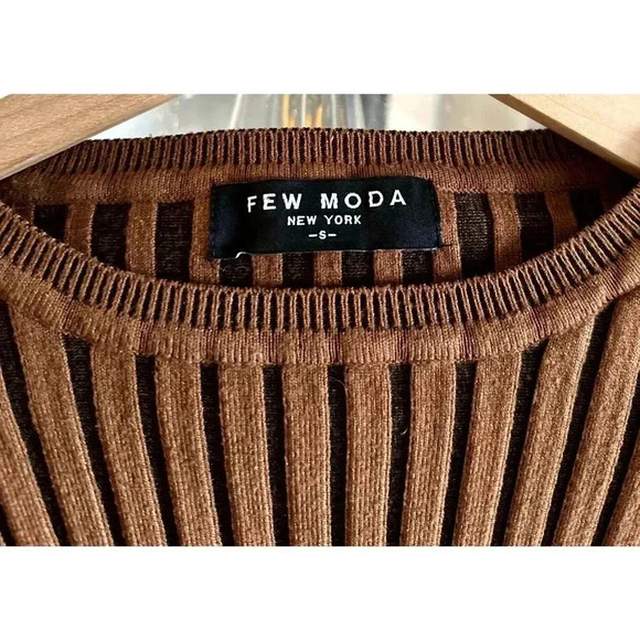 Few Moda Ribbed Bell Sleeve Sweater Blouse Brown Small - Picture 10 of 11